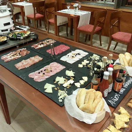 德费罗尔大酒店 费罗尔